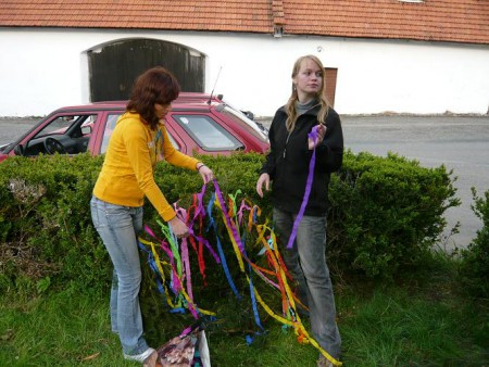 Stavba májky (31.4. 2009)